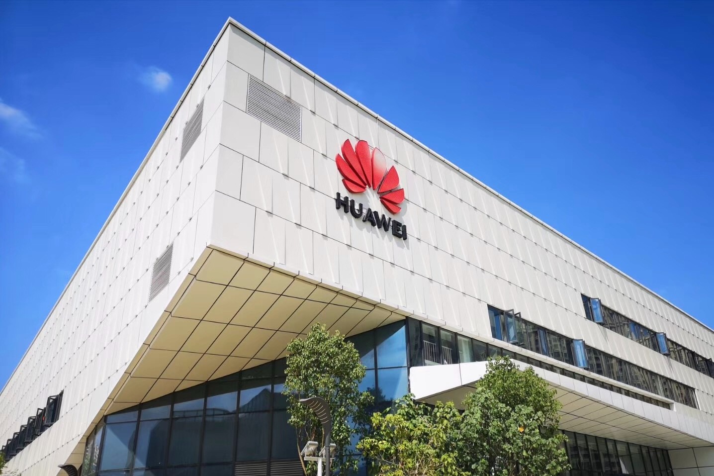 100万㎡+华为园区改造:智能照明系统的极致节能实践 100万㎡+华为园区改造:智能照明系统的极致节能实践