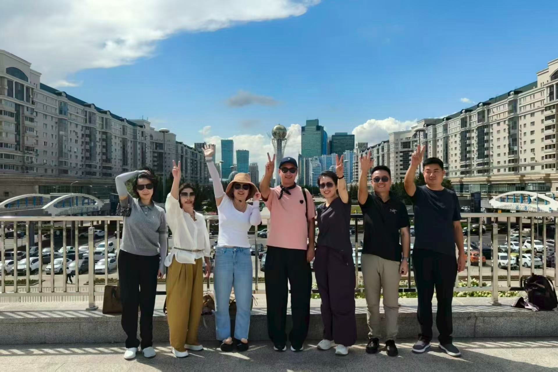 朗和怡家高层赴哈萨克斯坦商务考察，聚力开拓机电一体化国际业务新蓝海