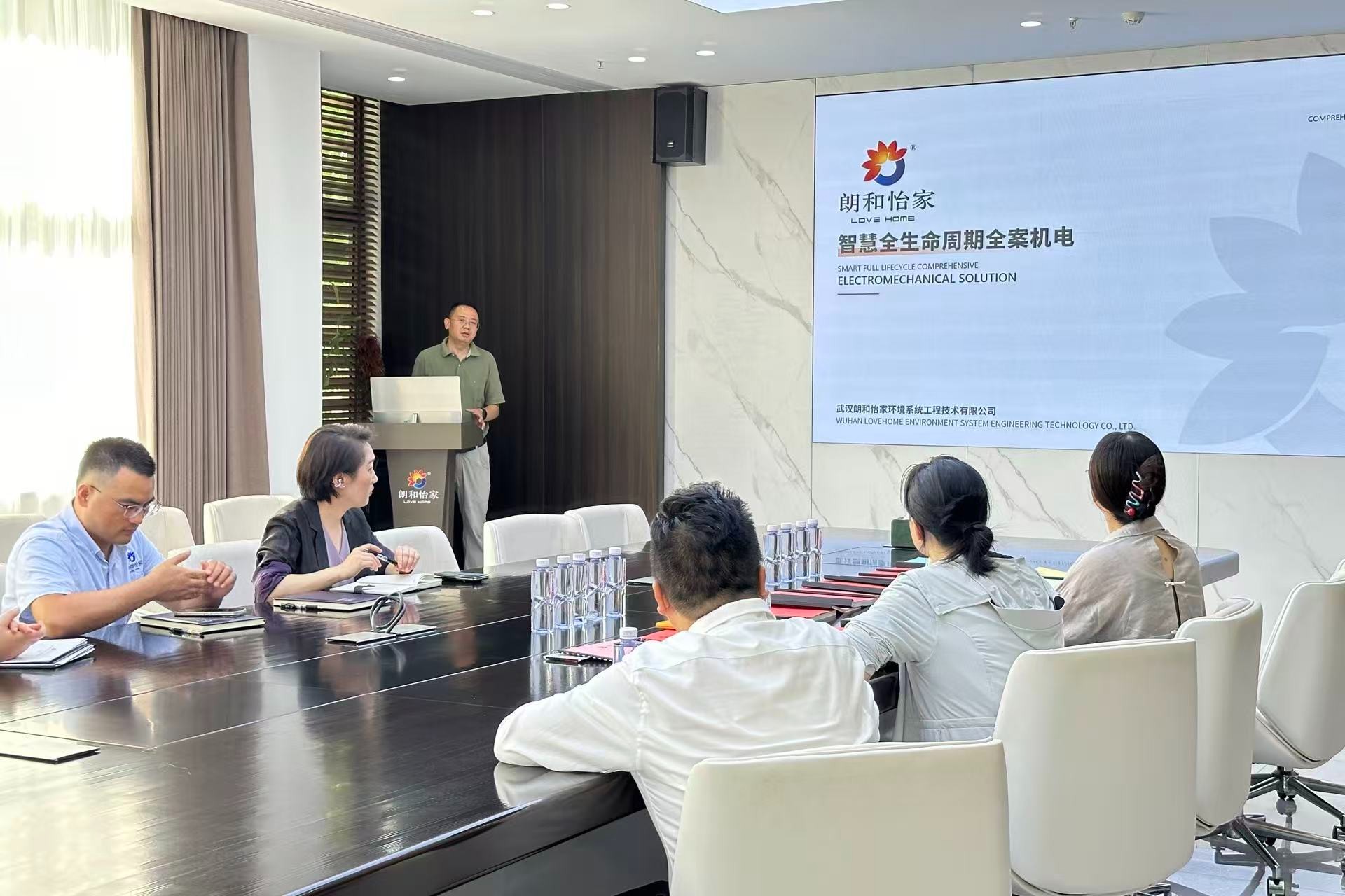 保利物业领导莅临武汉朗和怡家考察指导，共探多元业态合作新空间